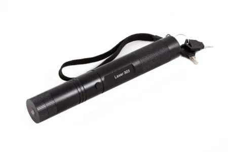 Лазер супер потужний Laser pointer YL-303 - Новинка